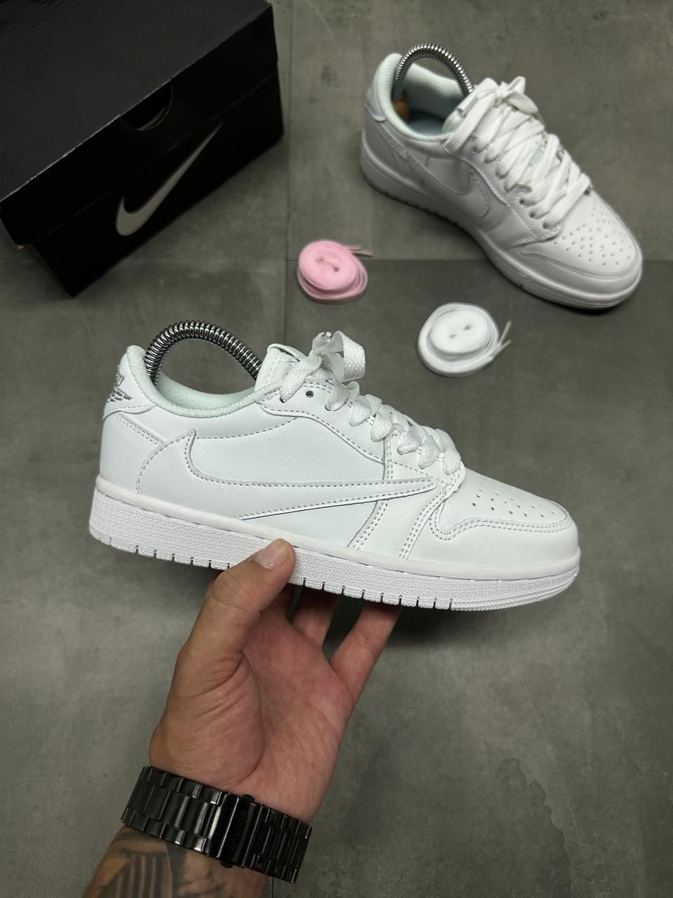 Jordan Travis retro 1 low