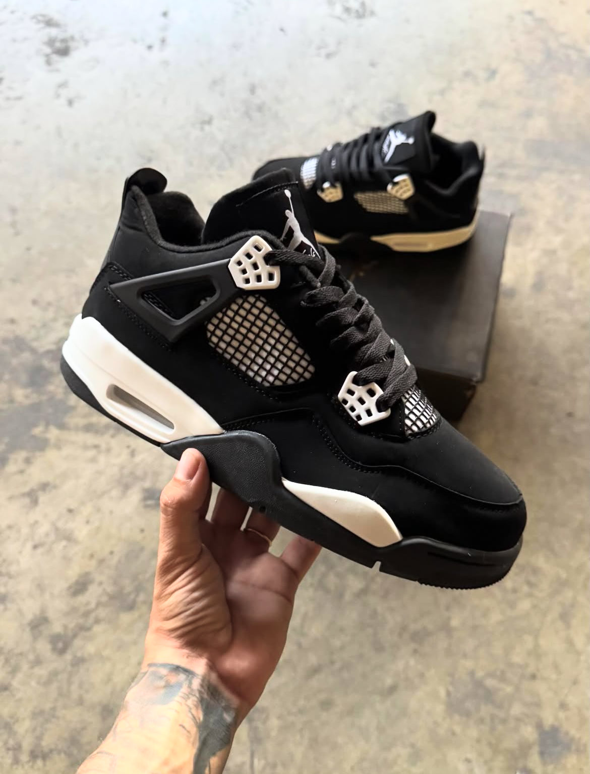 Jordan retro 4