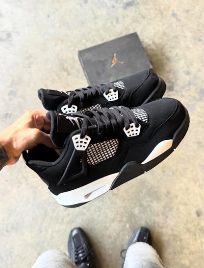 Jordan retro 4