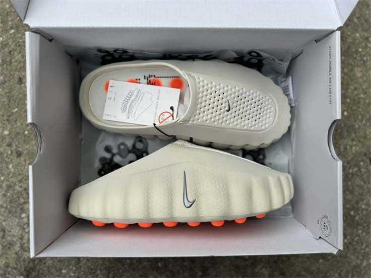 Nike Mind 001