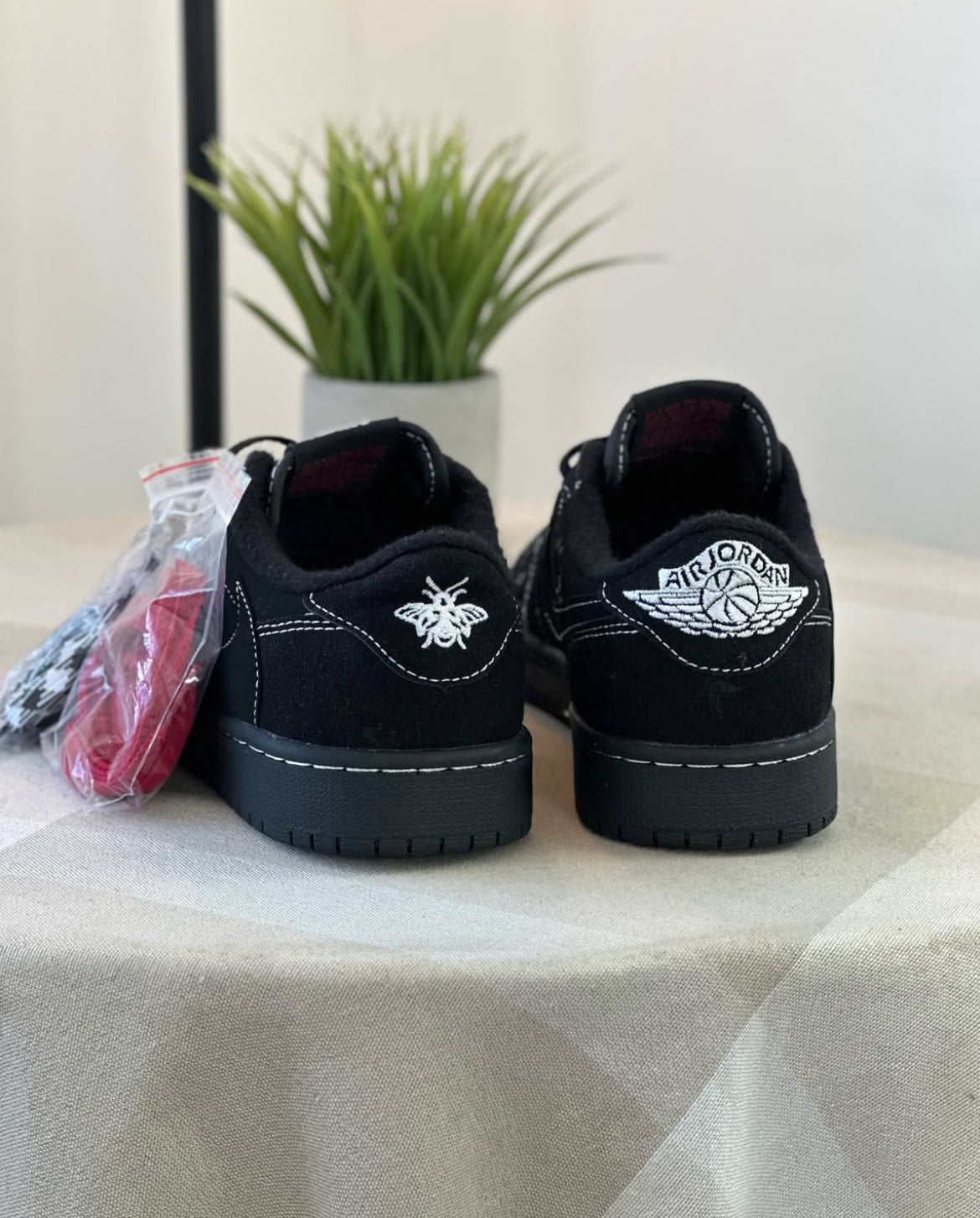 Jordan retro 1 low Travis