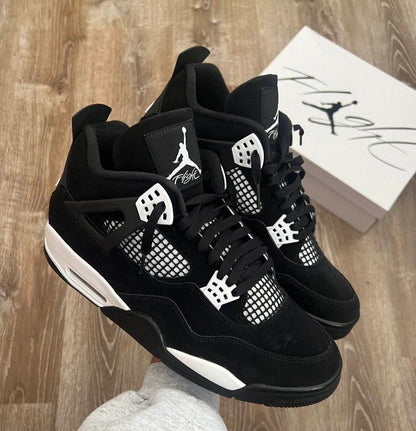 Jordan retro 4