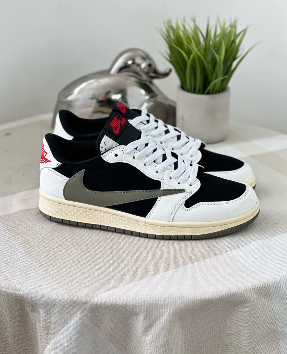 Jordan retro 1 low Travis